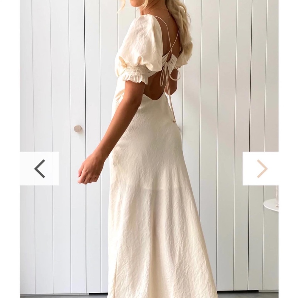 BIlly J cream midi dress